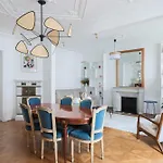 Elegant Apartment For 4 People
