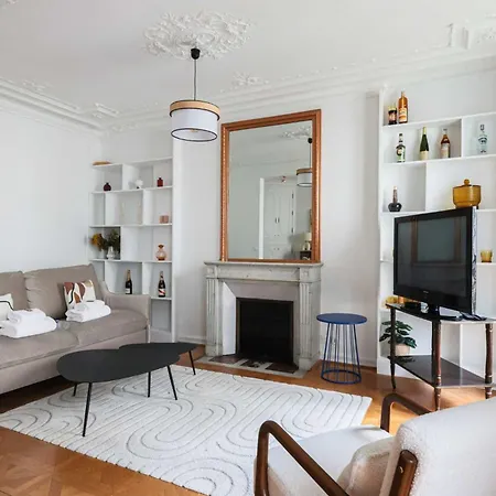 Elegant For 4 People Parigi