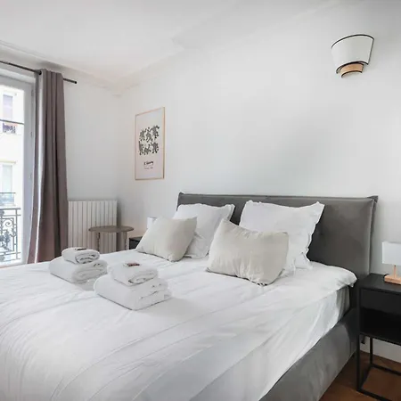 Elegant For 4 People Apartment Paris